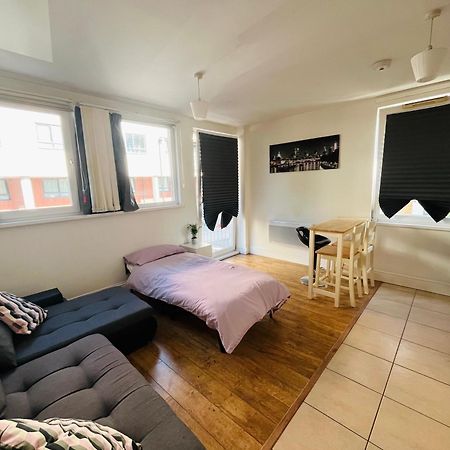 Apartamento London Modern Flat Near Transports Exterior foto