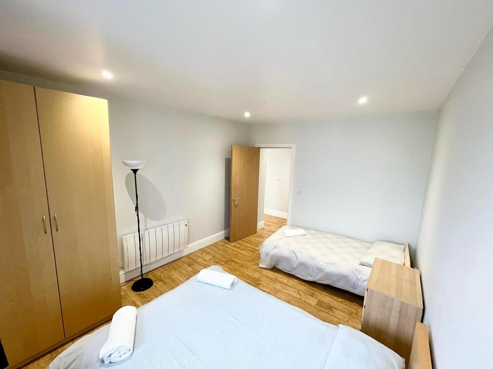 Apartamento London Modern Flat Near Transports Exterior foto