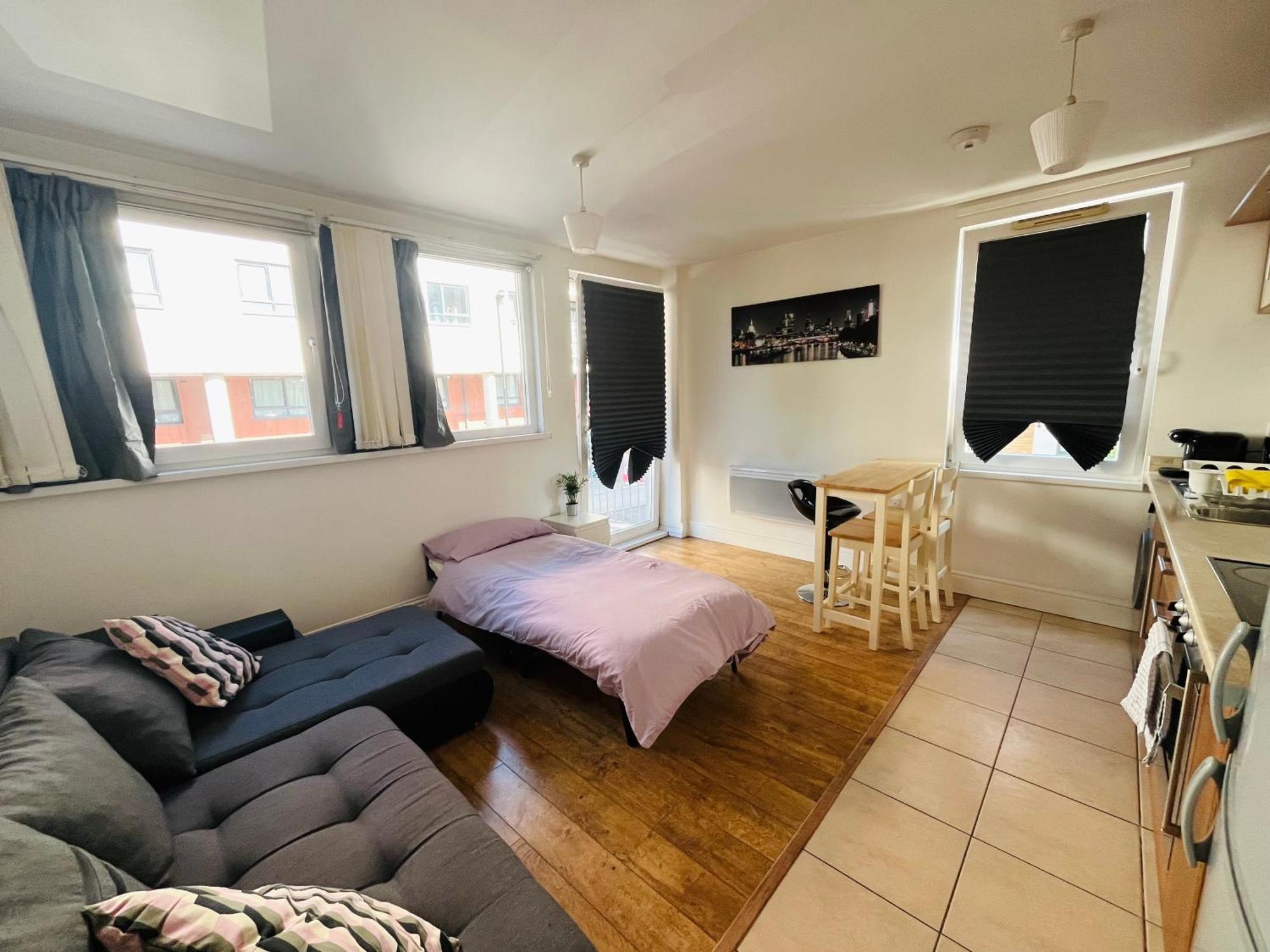 Apartamento London Modern Flat Near Transports Exterior foto